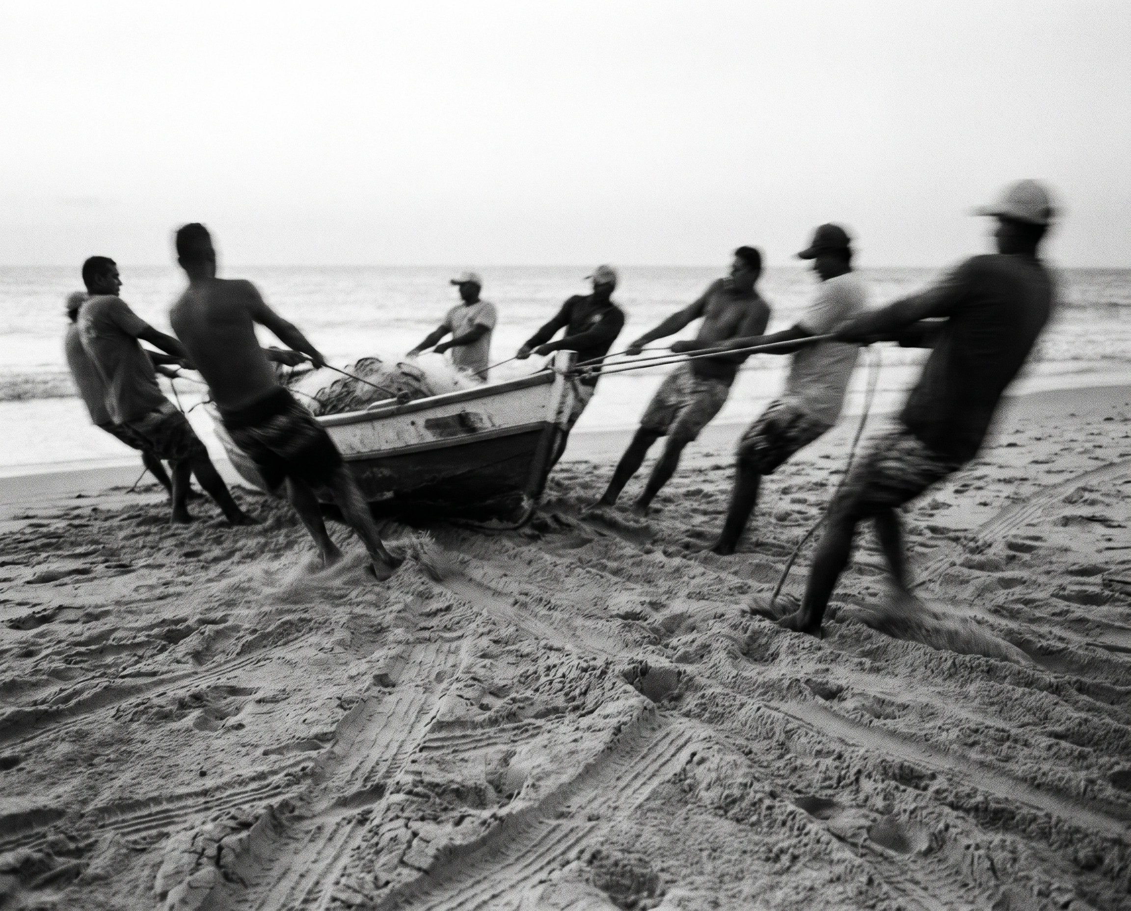 Fotografia em preto e branco do cotidiano de Jericoacoara.