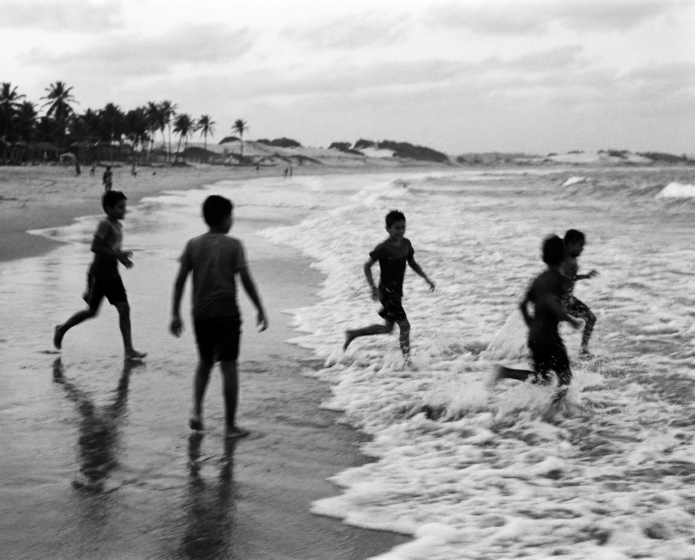 Fotografia em preto e branco do cotidiano de Jericoacoara.