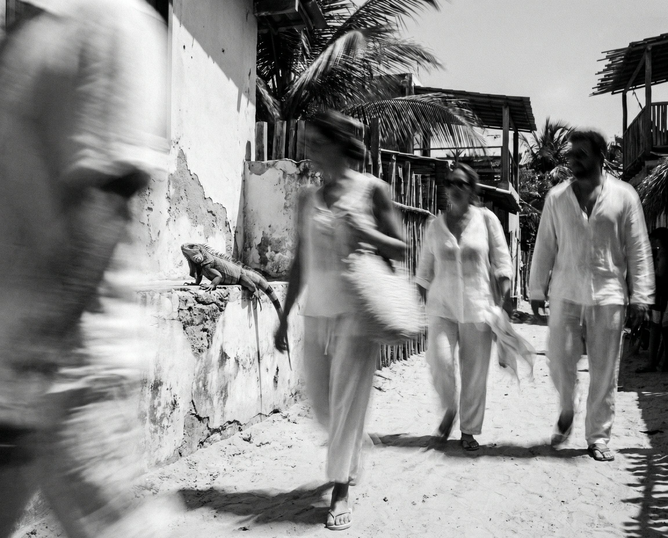 Fotografia em preto e branco do cotidiano de Jericoacoara.